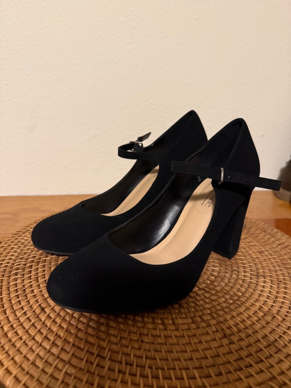 Women’s Black Mary Jane‎ Block Heel Pumps with Ankle Strap